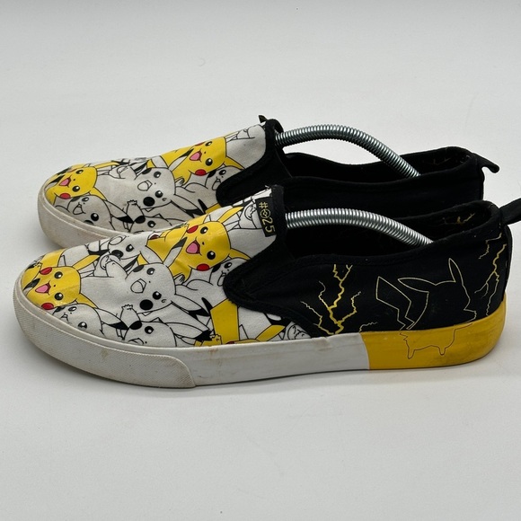 Pokemon Pikachu Shoes Canvas Slip Ons Men's New Groundup Size 11.5 - Picture 13 of 15